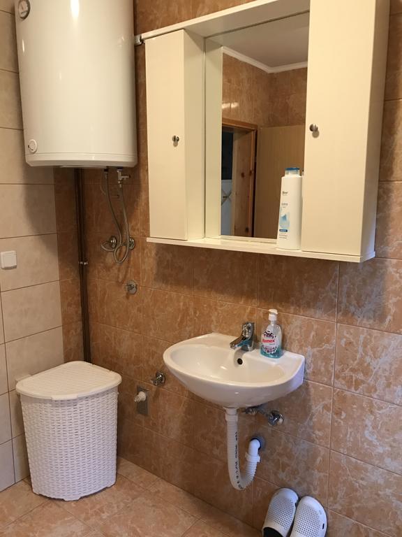 Apartment Near The Airport Szarajevó Kültér fotó